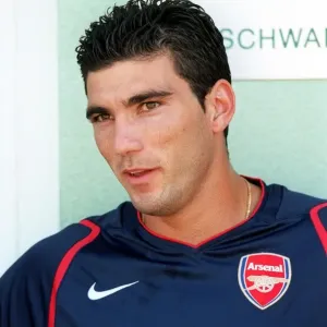 Arsenal's Jose Reyes Shines: 8-1 Pre-Season Victory over Schwadorf, Austria, 2006