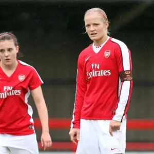Arsenal's Katie Chapman Scores in Dominant 9-0 Win Over PAOK Thessaloniki in UEFA Women's Champions League Arsenal's Katie Chapman Scores in Dominant 9-0 Win Over PAOK Thessaloniki in UEFA Women's Champions League