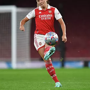 Arsenal's Katie McCabe Fights for Victory in Champions League Clash Against FC Zurich