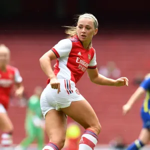 Arsenal's Katie McCabe Shines in Arsenal Women vs. Chelsea Women: Mind Series 2021-22