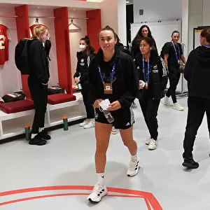 Arsenal's Kaylan Marckese Gears Up in Emirates Changing Room Ahead of Champions League Clash