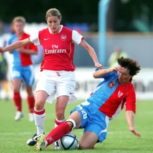 Arsenal's Kelly Smith Outshines Rossiyanka's Natalya Barbashina in Thrilling 4:5 WFC UEFA Cup Victory Arsenal's Kelly Smith Outshines Rossiyanka's Natalya Barbashina in Thrilling 4:5 WFC UEFA Cup Victory