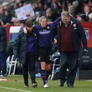 Arsenal's Kelly Smith Suffers Injury in UEFA Women's Champions League Quarterfinal against ASD Torres CF Arsenal's Kelly Smith Suffers Injury in UEFA Women's Champions League Quarterfinal against ASD Torres CF