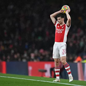 Arsenal's Kieran Tierney in Action against Southampton (Premier League 2021-22)