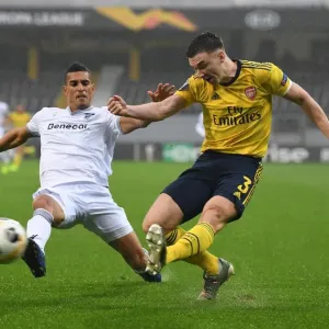 Arsenal's Kieran Tierney Clashes with Vitoria Guimaraes in Europa League Showdown Arsenal's Kieran Tierney Clashes with Vitoria Guimaraes in Europa League Showdown