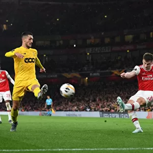 Arsenal's Kieran Tierney Faces Off Against Standard Liege's Aleksandar Beljevic in Europa League Clash