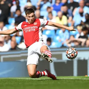 Arsenal's Kieran Tierney Goes Head-to-Head with Manchester City in Premier League Battle