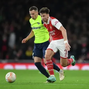 Arsenal's Kieran Tierney Goes Head-to-Head with Nikola Boranijasevic in UEFA Europa League Showdown