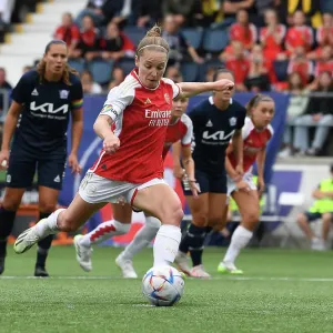 Arsenal's Kim Little Takes Penalty in UEFA Women's Champions League Clash against Linkoping FC