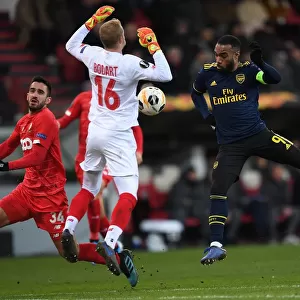 Arsenal's Lacazette Faces Off Against Standard Liege's Bodart in Europa League Clash