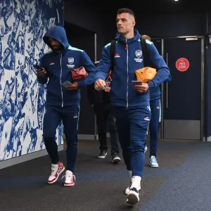 Arsenal's Lacazette and Xhaka Face Off Against Tottenham in Premier League Clash Arsenal's Lacazette and Xhaka Face Off Against Tottenham in Premier League Clash