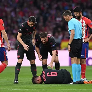 Arsenal's Laurent Koscielny Suffers Injury in UEFA Europa League Semi-Final vs Atletico Madrid