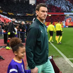Arsenal's Laurent Koscielny Before UEFA Europa League Clash Against Stade Rennais