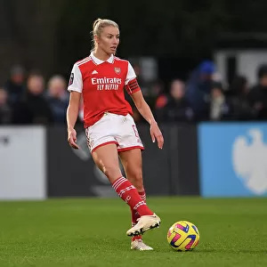 Arsenal's Leah Williamson in Action: Arsenal Women vs. Everton Women, FA Women's Super League 2022-23
