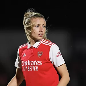 Arsenal's Leah Williamson in Action: Arsenal Women vs. Reading (FA Women's Super League 2022-23)