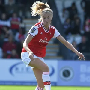 Arsenal's Leah Williamson in Action: Arsenal Women vs. West Ham United (WSL 2019-20)