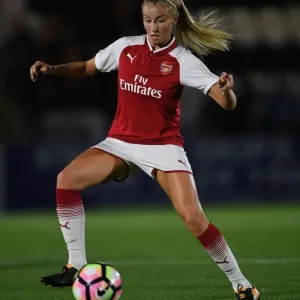 Arsenal's Leah Williamson in Action: Arsenal Women vs Everton Ladies Pre-Season Match