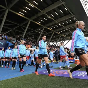Arsenal's Leah Williamson and Rafaelle Souza Prepare for Manchester City Showdown - Women's Super League Clash Arsenal's Leah Williamson and Rafaelle Souza Prepare for Manchester City Showdown - Women's Super League Clash
