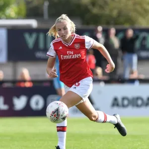 Arsenal's Leah Williamson vs. West Ham's Kate Longhurst: A Battle in the WSL
