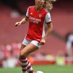 Arsenal's Lia Walti in Action: Arsenal Women vs Chelsea Women (Mind Series 2021-22)