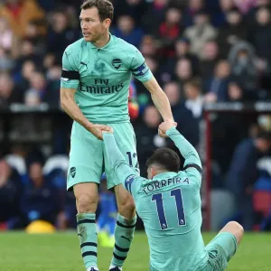 Arsenal's Lichtsteiner and Torreira in Action against Crystal Palace (2018-19)