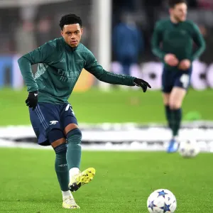 Arsenal's Lino Sousa Prepares for PSV Eindhoven Showdown in 2023-24 Champions League Arsenal's Lino Sousa Prepares for PSV Eindhoven Showdown in 2023-24 Champions League