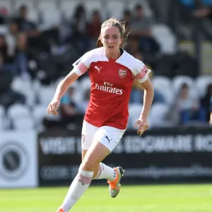 Arsenal's Lisa Evans in Action: Arsenal Women vs West Ham United Women (2018-19) Arsenal's Lisa Evans in Action: Arsenal Women vs West Ham United Women (2018-19)