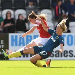 Arsenal's Lisa Evans Faces Off Against West Ham's Esme De Graaf in Continental Cup Clash Arsenal's Lisa Evans Faces Off Against West Ham's Esme De Graaf in Continental Cup Clash