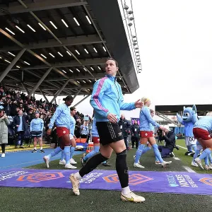 Arsenal's Lotte Wubben-Moy Focuses Before Manchester City Clash in FA Women's Super League Arsenal's Lotte Wubben-Moy Focuses Before Manchester City Clash in FA Women's Super League