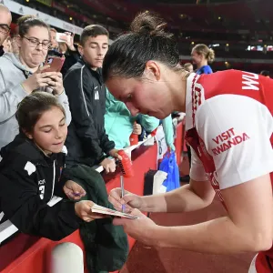 Arsenal's Lotte Wubben-Moy Greets Fans with Autographs after UEFA Women's Champions League Match Arsenal's Lotte Wubben-Moy Greets Fans with Autographs after UEFA Women's Champions League Match