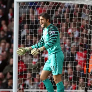 Arsenal's Lukasz Fabianski Secures 1:0 Victory Over West Ham United in Premier League