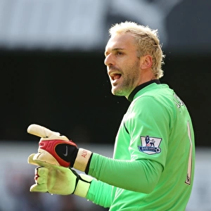 Arsenal's Manuel Almunia Delivers a Clean Sheet: 0-0 Stalemate Against Tottenham in Premier League Rivalry