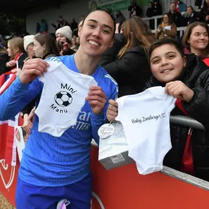 Arsenal's Manuela Zinsberger Receives Baby Grow in FA Cup Fourth Round Match vs. Watford Women Arsenal's Manuela Zinsberger Receives Baby Grow in FA Cup Fourth Round Match vs. Watford Women