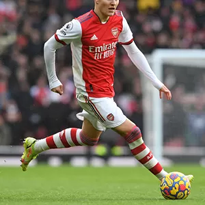 Arsenal's Martin Odegaard Shines in Arsenal v Newcastle United Premier League Clash