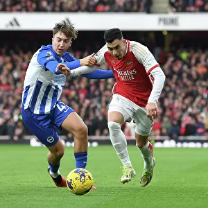 Arsenal's Martinelli Clashes with Brighton's Hinshelwood in 2023-24 Premier League Showdown
