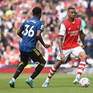 Arsenal's Martinelli Faces Off Against Manchester United in Premier League Showdown