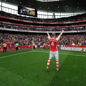 Arsenal's Per Mertesacker Celebrates Premier League Victory with Fans Arsenal's Per Mertesacker Celebrates Premier League Victory with Fans