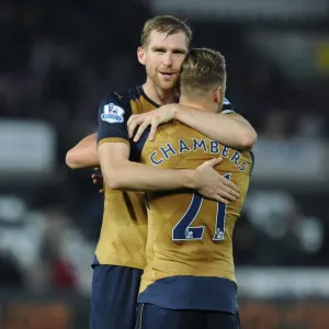 Arsenal's Mertesacker and Chambers: Victory Celebration vs Swansea City (2015-16)