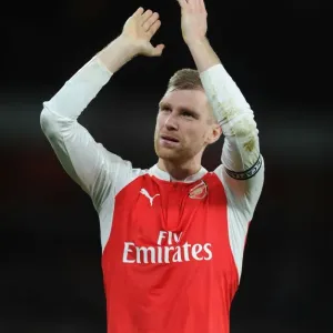 Arsenal's Per Mertesacker Rallies Fans After Arsenal vs Manchester City (2015-16) Arsenal's Per Mertesacker Rallies Fans After Arsenal vs Manchester City (2015-16)