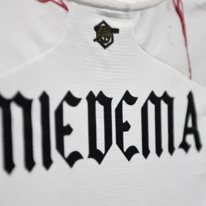 Arsenal's Miedema Hones Focus: Preparing for UWCL Quarterfinal Showdown Against Paris Saint-Germain Arsenal's Miedema Hones Focus: Preparing for UWCL Quarterfinal Showdown Against Paris Saint-Germain