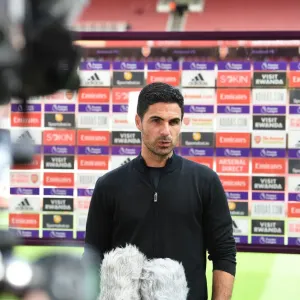 Arsenal's Mikel Arteta Before Arsenal v Norwich City, Premier League 2021-22 Arsenal's Mikel Arteta Before Arsenal v Norwich City, Premier League 2021-22