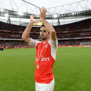 Arsenal's Mikel Arteta Celebrates Emirates Cup Victory with Fans