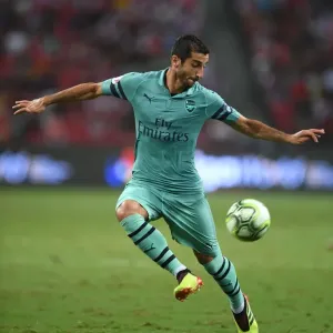 Arsenal's Mkhitaryan Faces Off Against Paris Saint-Germain in 2018 International Champions Cup Arsenal's Mkhitaryan Faces Off Against Paris Saint-Germain in 2018 International Champions Cup