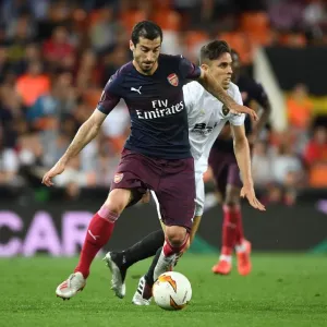 Arsenal's Mkhitaryan Outmaneuvers Valencia's Gabriel in Europa League Semi-Final Showdown Arsenal's Mkhitaryan Outmaneuvers Valencia's Gabriel in Europa League Semi-Final Showdown