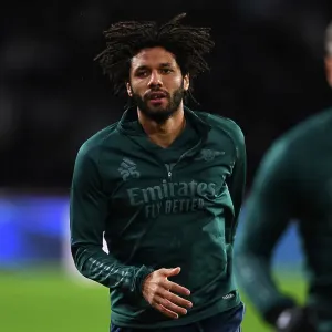 Arsenal's Mohamed Elneny Warms Up Ahead of PSV Eindhoven Clash in 2023-24 UEFA Champions League Arsenal's Mohamed Elneny Warms Up Ahead of PSV Eindhoven Clash in 2023-24 UEFA Champions League
