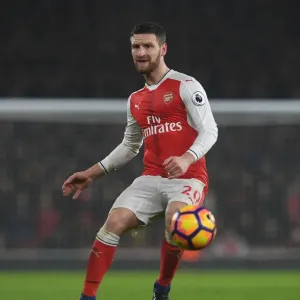 Arsenal's Mustafi in Action: Arsenal vs. Watford (2016-17)