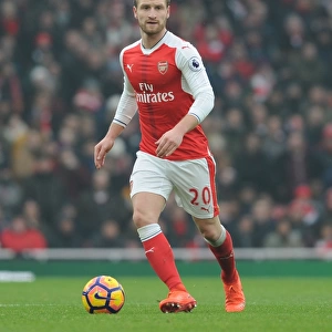 Arsenal's Mustafi in Action Against Hull City (Premier League 2016-17)