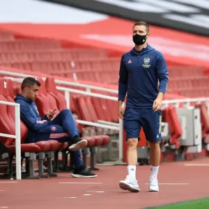 Arsenal's Mustafi Prepares for Empty Arsenal FC vs. Liverpool FC Clash (2019-20) Arsenal's Mustafi Prepares for Empty Arsenal FC vs. Liverpool FC Clash (2019-20)