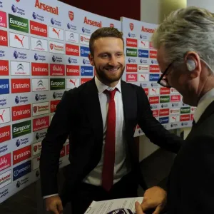 Arsenal's Mustafi Previews Arsenal vs Chelsea Clash (2016-17)