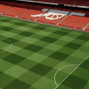 Arsenal's Newly Resurfaced Emirates Stadium Pitch: First Look Arsenal's Newly Resurfaced Emirates Stadium Pitch: First Look